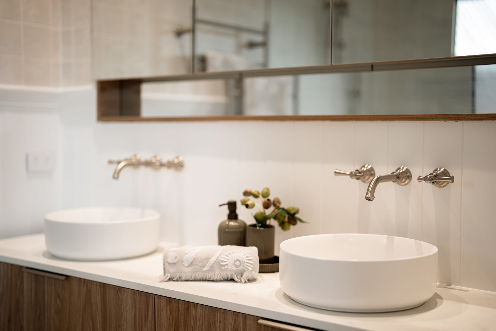 Cottage property styling 16